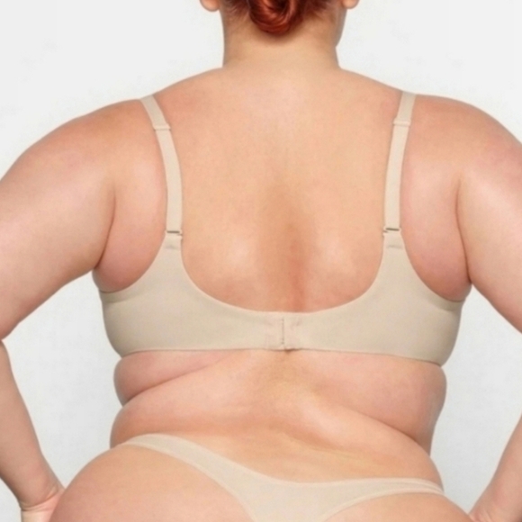 Skims Fits Everybody Tshirt Demi Bra Sand Tan 32A NWT - Picture 3 of 5